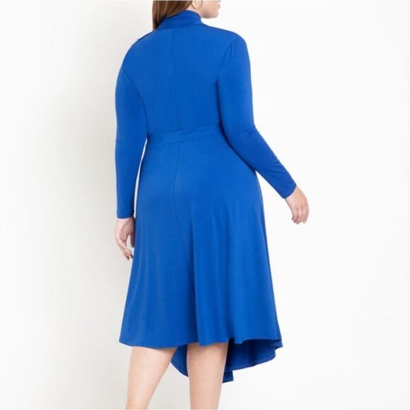 Eloquii Keyhole Mock Neck Dress with Button Detail - Picture 2 of 4